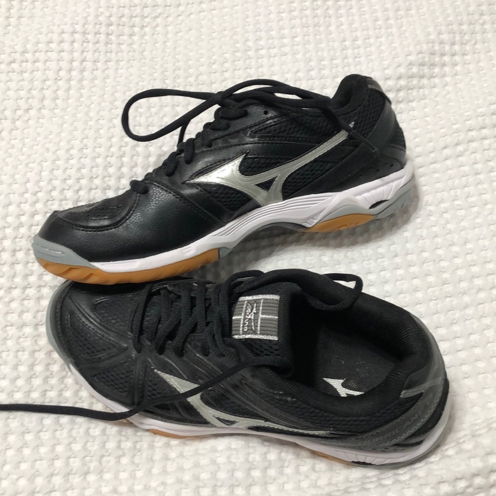 Mizuno Volleyball Shoes